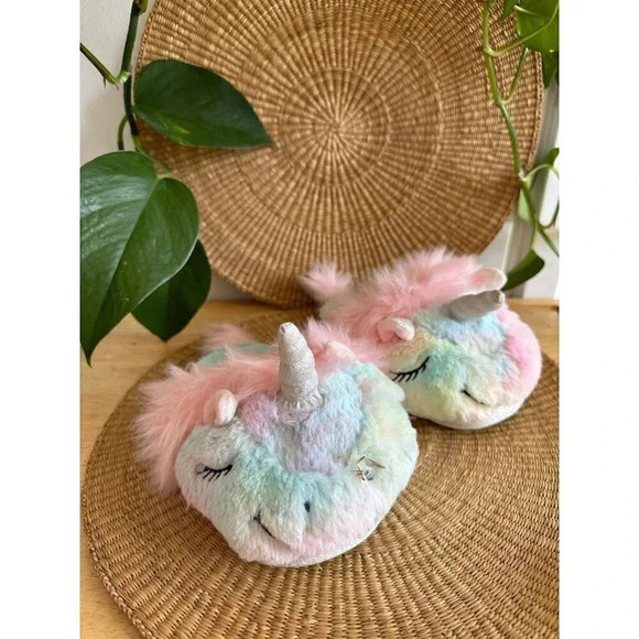 Wonder Nation Kid’s size 13-1 Unicorn slippers - Picture 1 of 7